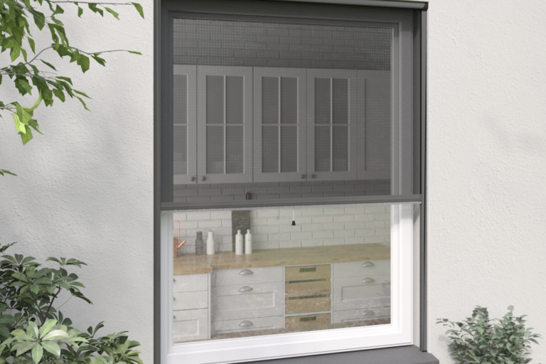 Moustiquaires enroulables pour fenêtres 02